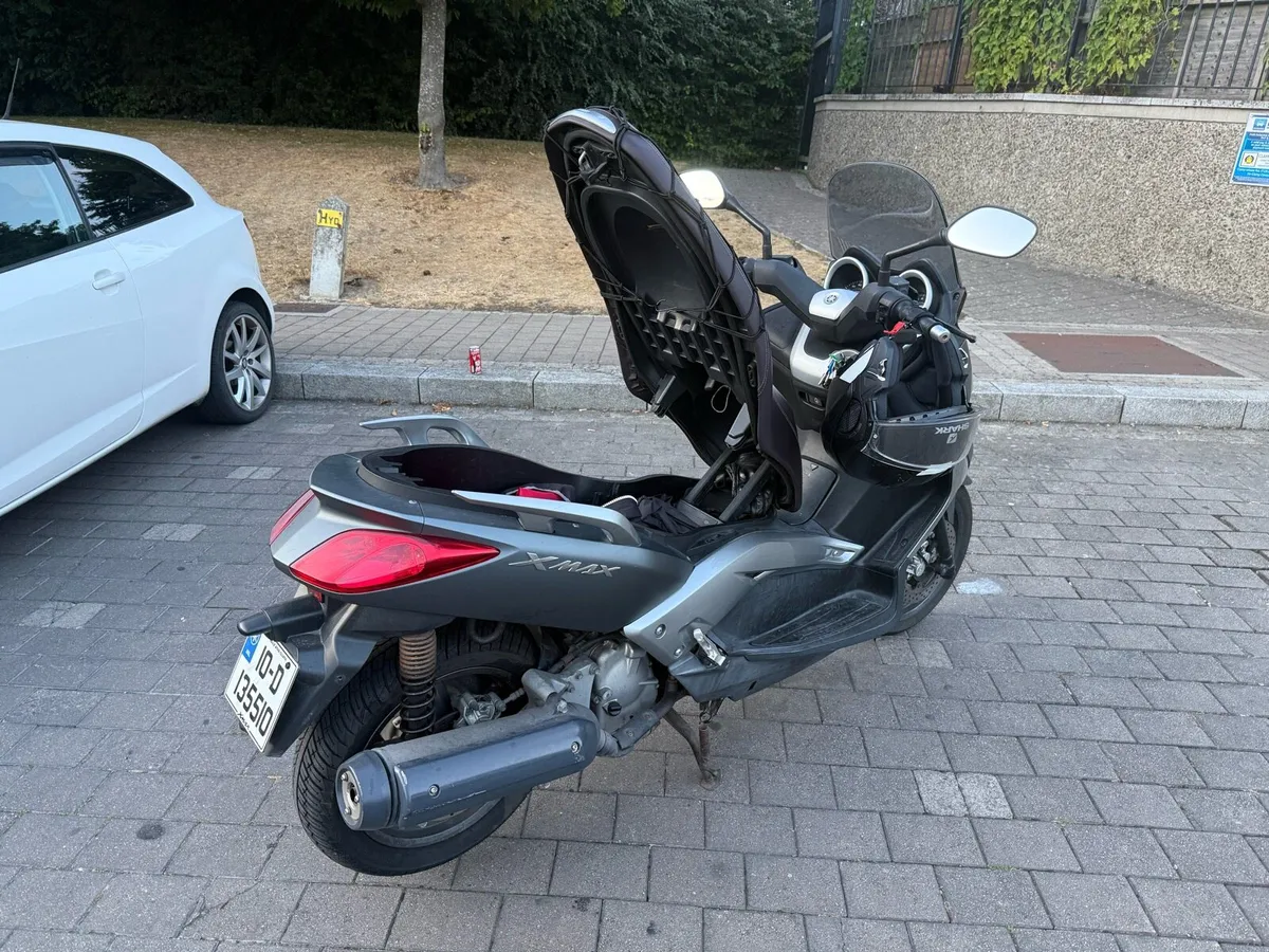 Yamaha Xmax 125 - Image 4