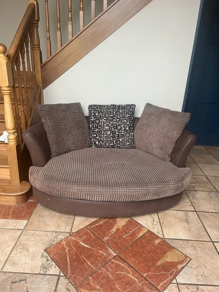 cuddle chair - Image 1