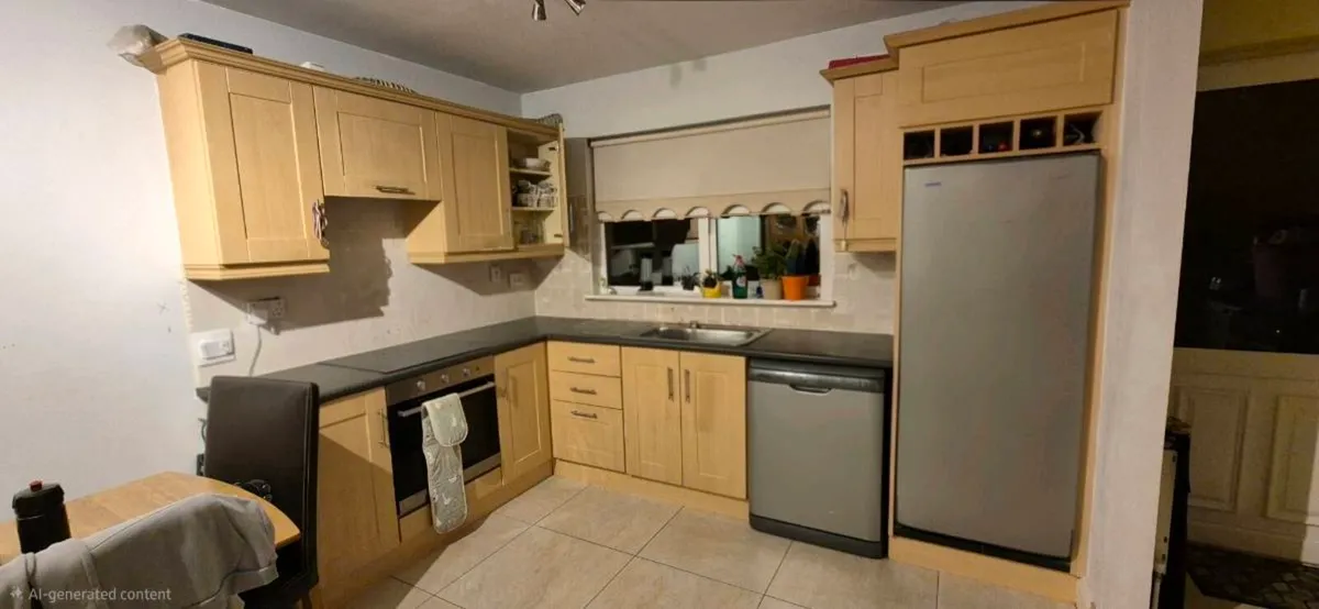 Kitchen units - Image 1
