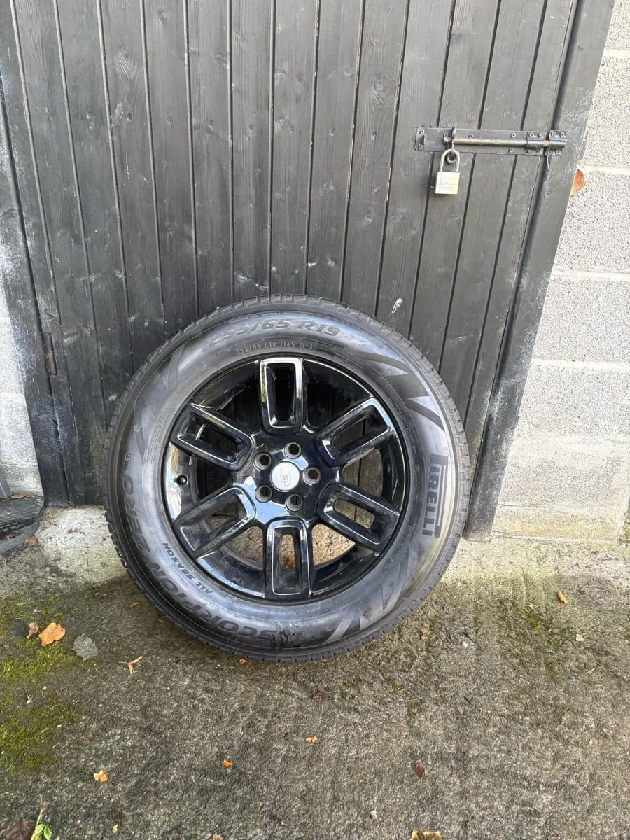 Landrover Wheels and Tyres - Image 1