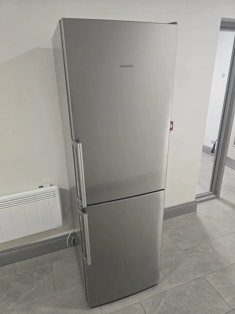 Siemens Fridge Freezer - Image 1