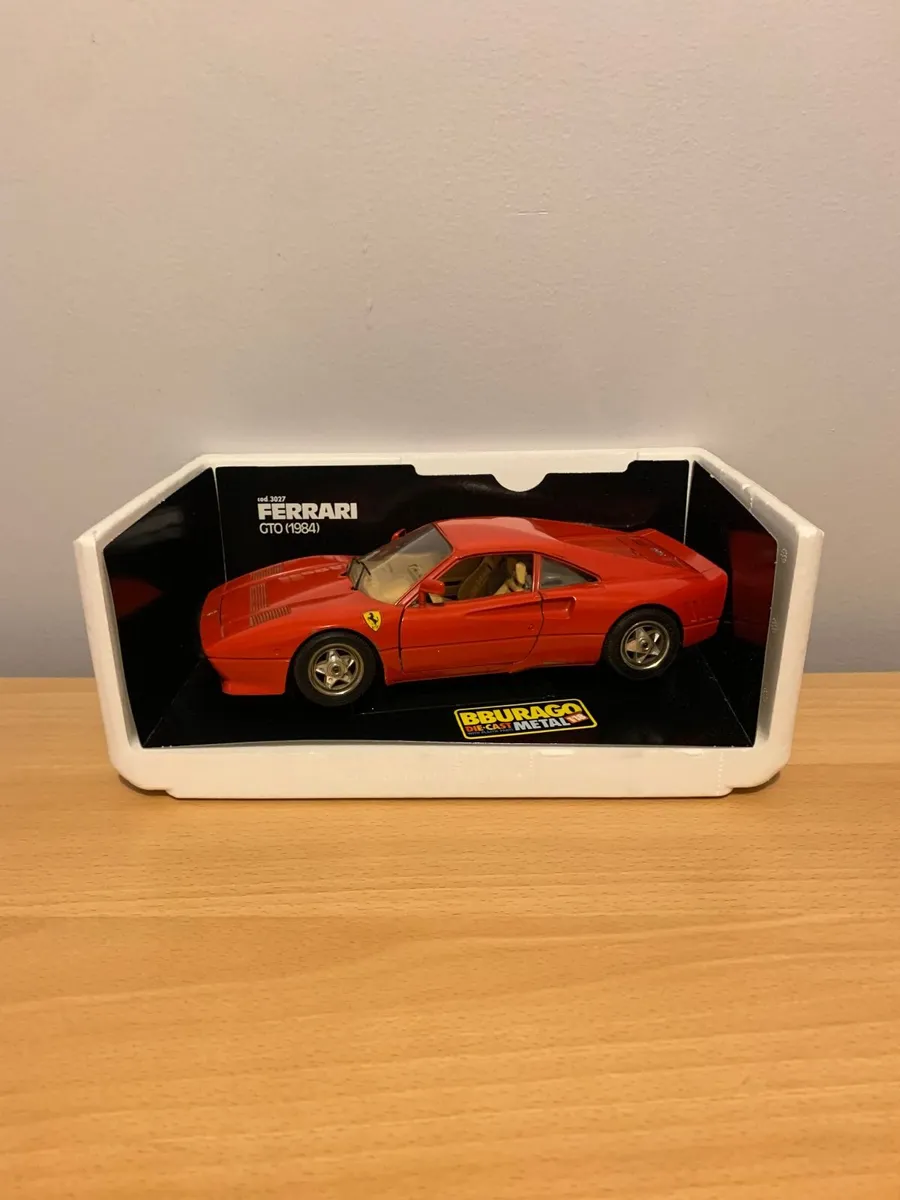 1984 Ferrari GTO 1/18 Burago Model Car - Image 4