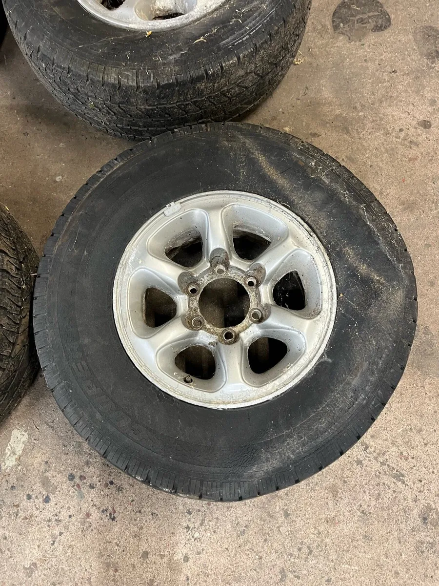 Mitsubishi Pajero 1996 alloys - Image 3