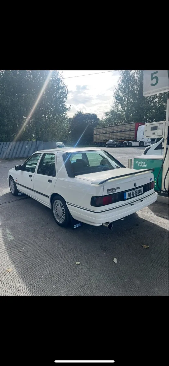Ford Sierra Cosworth 4x4 - Image 2