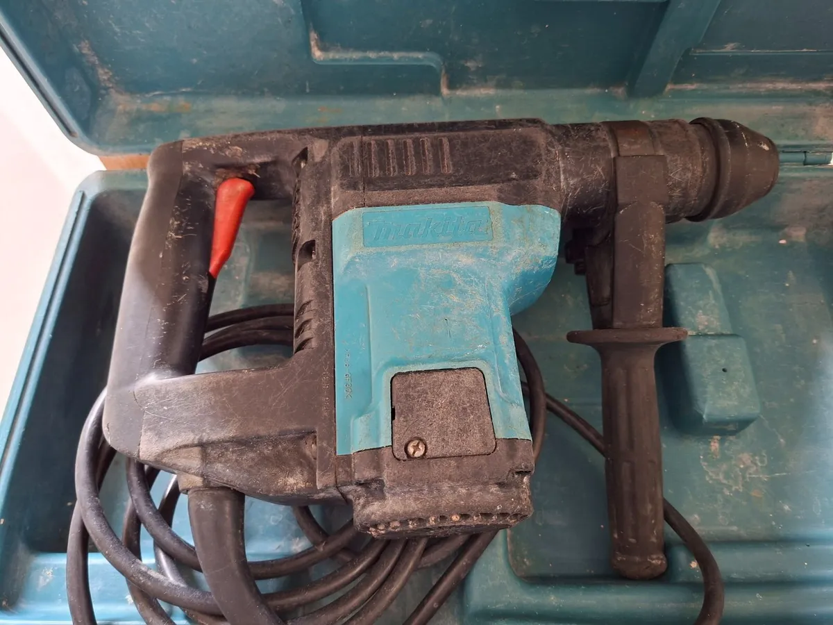 Makita HR3000c Sds+ 3 Mode 240v - Image 4