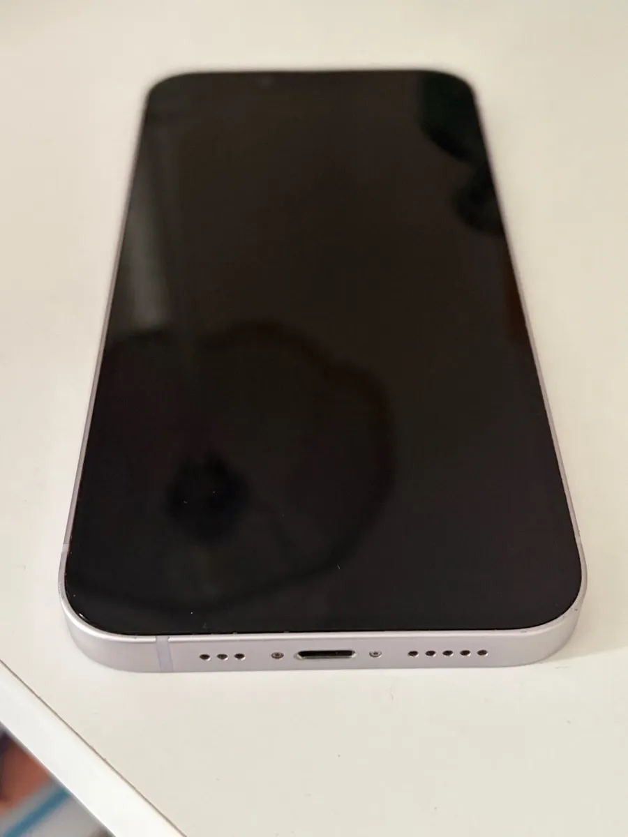 iPhone 14 - Image 1