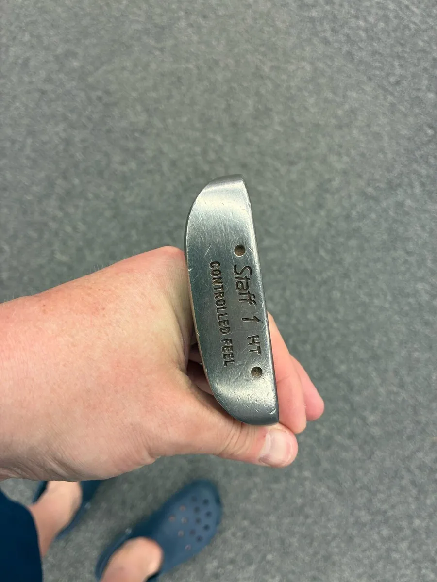 wilson staff 1 blade putter very rare 34 inch - Image 4