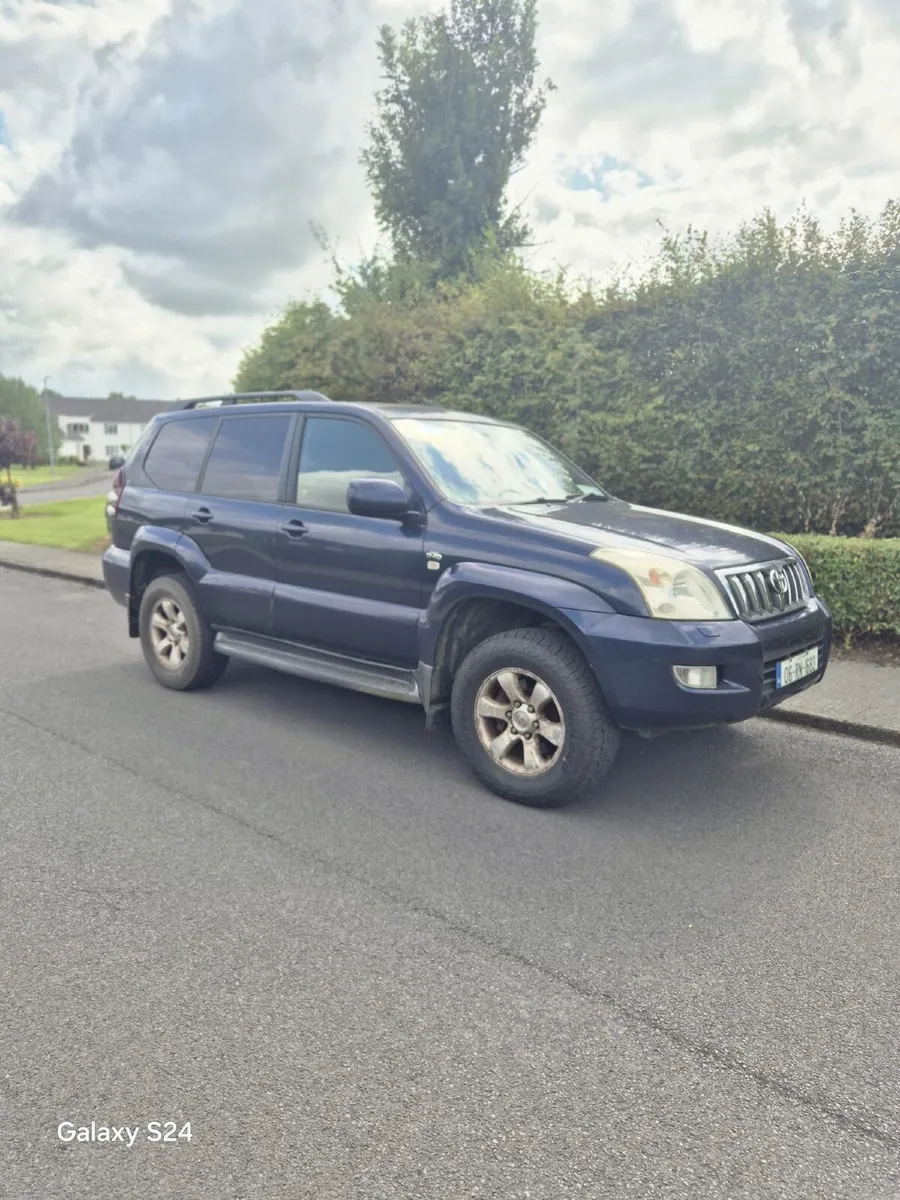 2006 Toyota Land Cruiser  doe mar 27 tax 27 - Image 1