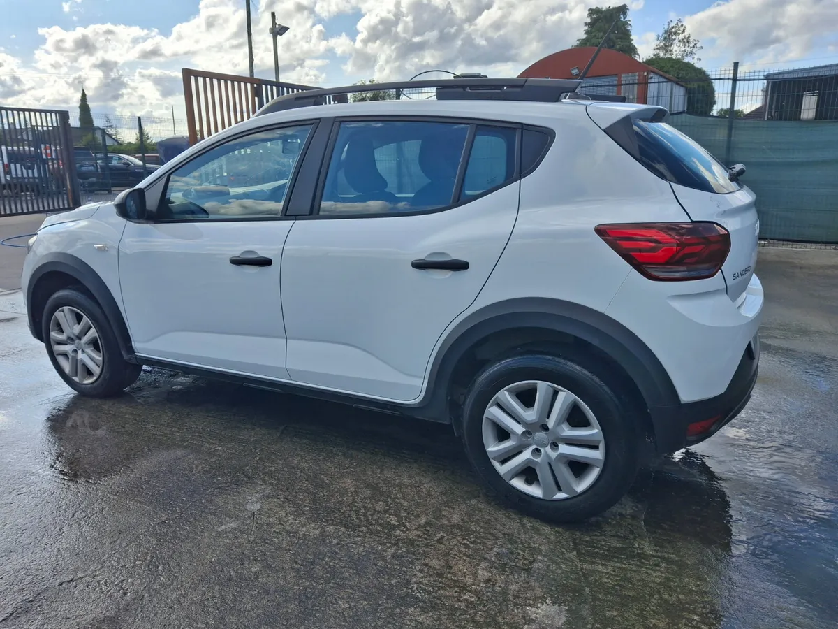 241 Dacia Sandero  Stepway Essential - Image 4