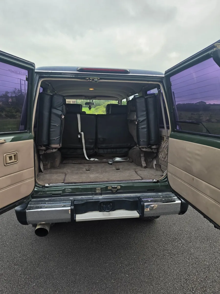 Toyota Land Cruiser 1995 - Image 3