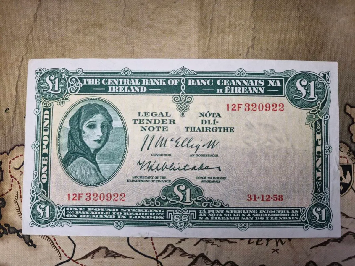 1 Pound Lady Lavery 31/12/58 IRISH NOTE - Image 1