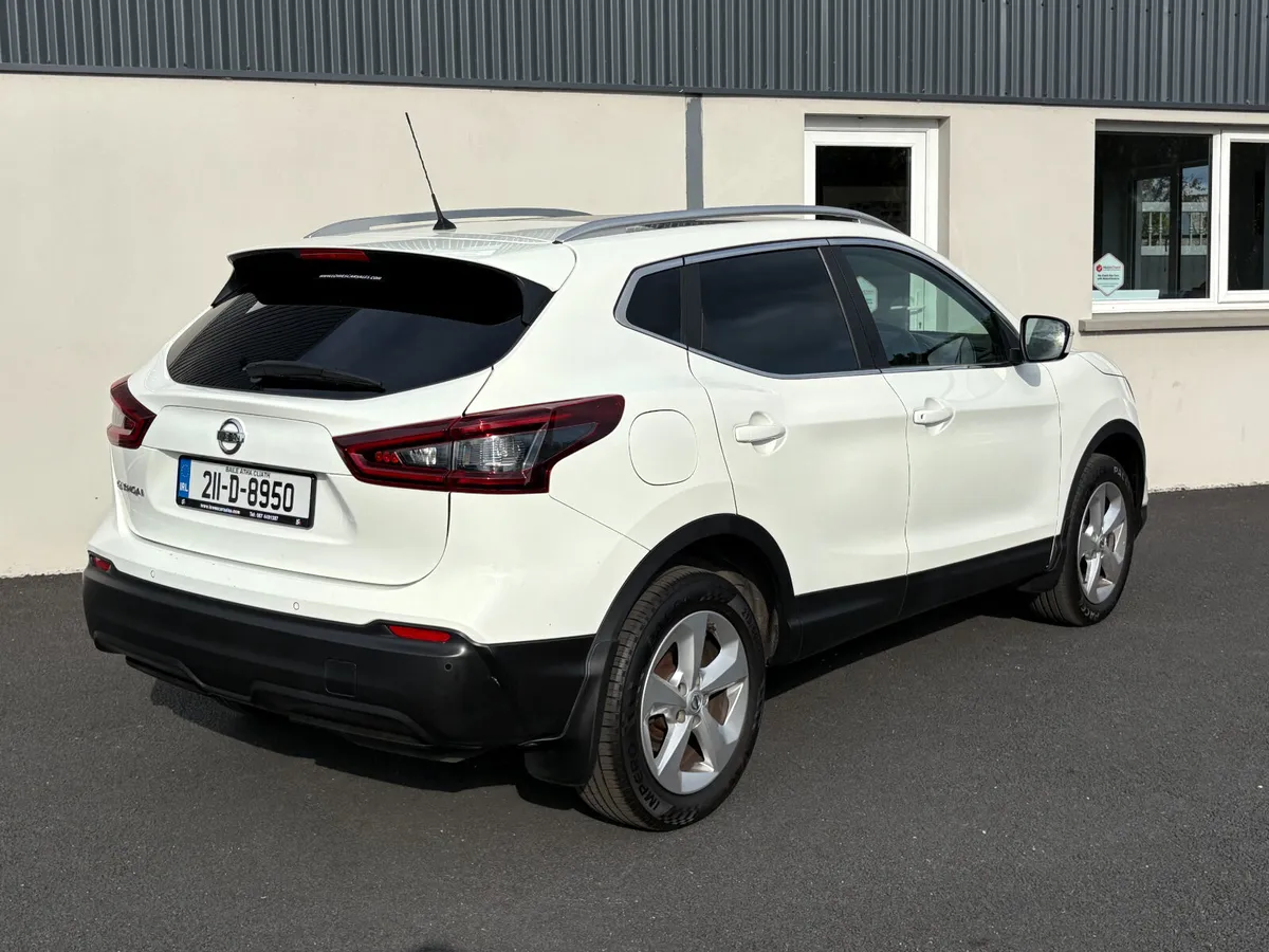 211 Nissan Qashqai SE 1.5 DCI Commercial - Image 4