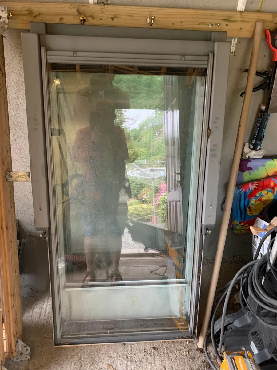 2 Velux windows with frames and flashing - Image 2
