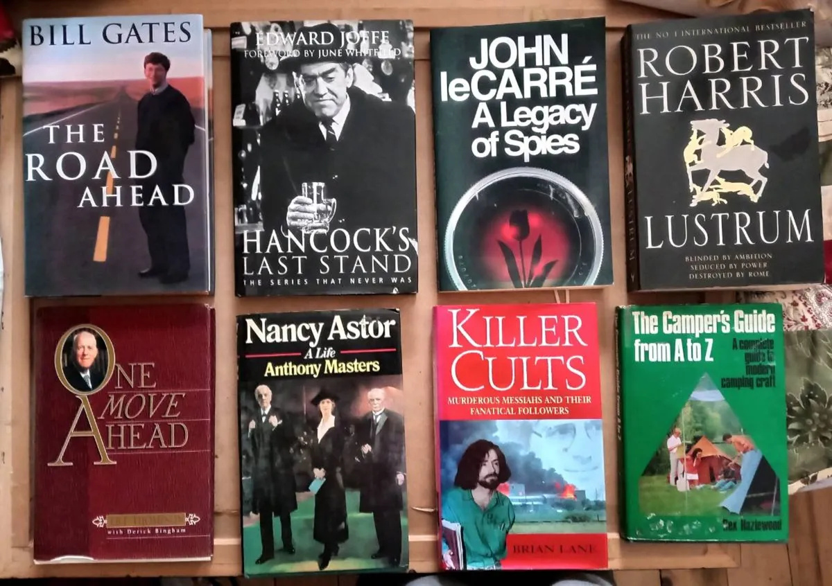 Various Books Any 6 For €20 (10 photos) - Image 3