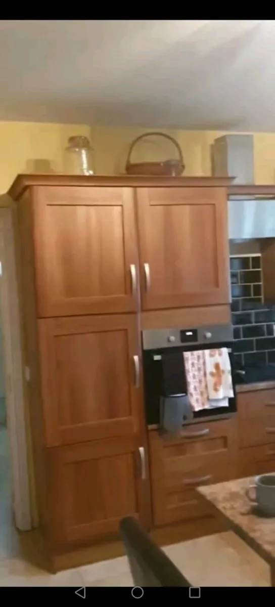 Fitted Kitchen - Image 1
