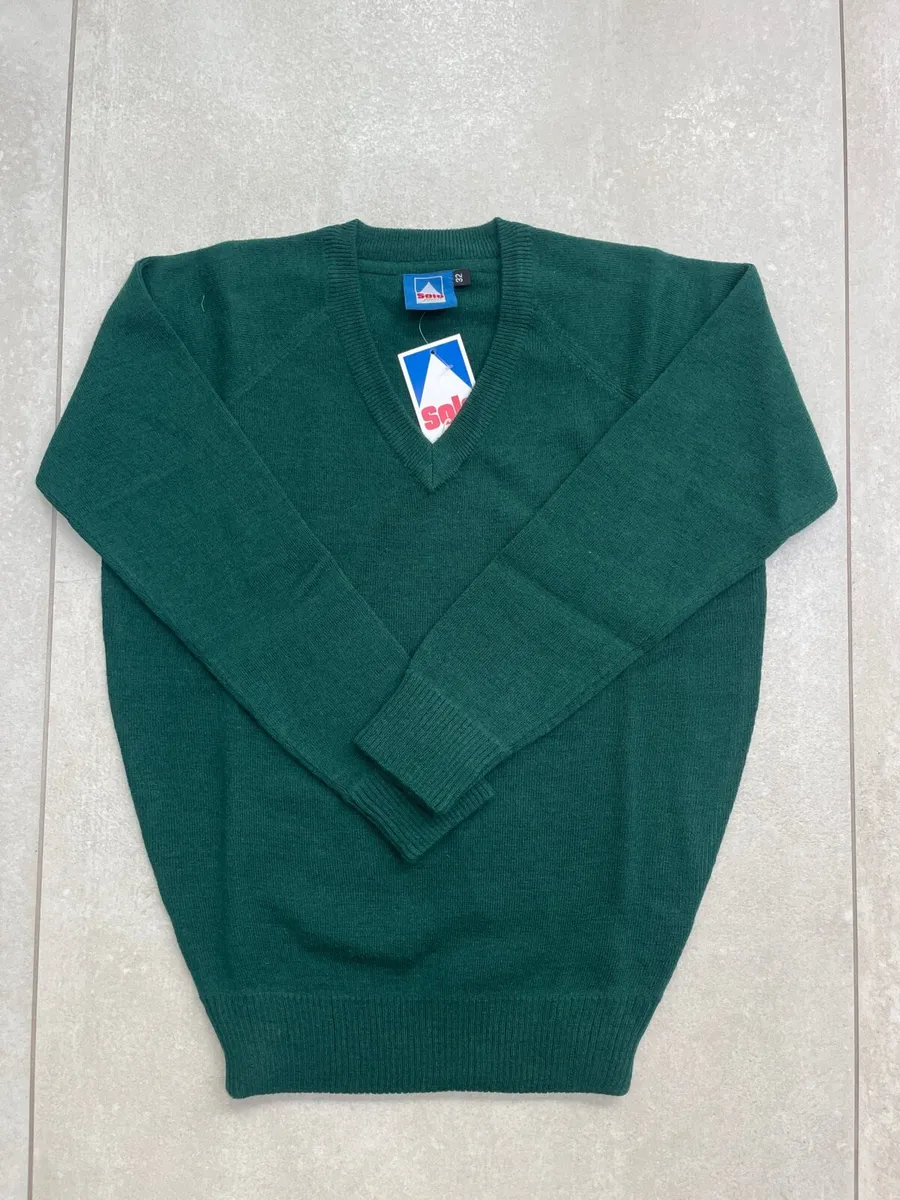 School Jumpers for €1 - Image 3