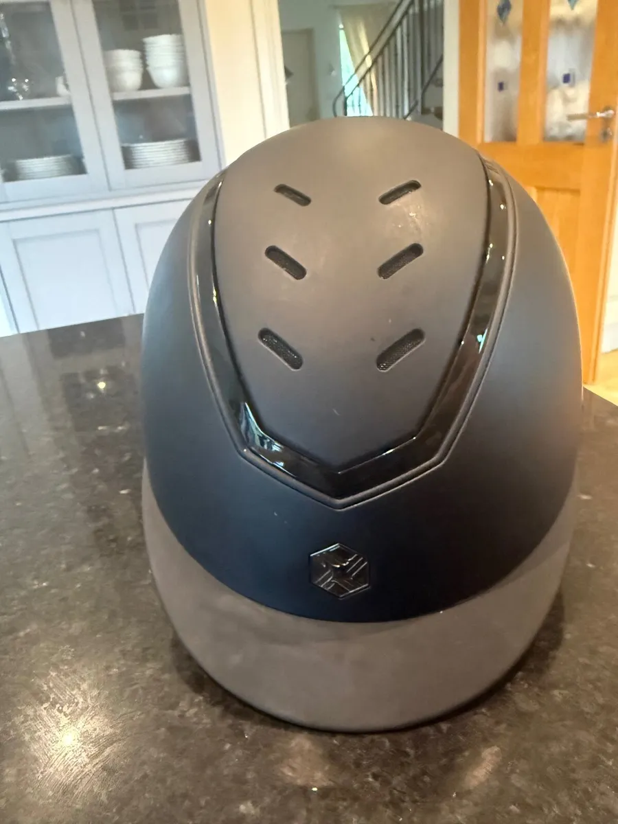 Riding helmet - Image 1
