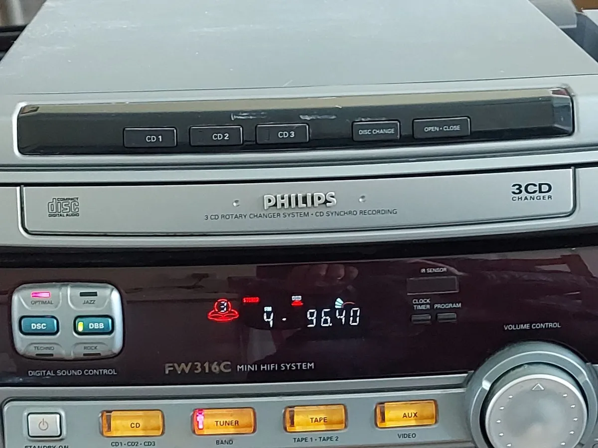 Philips Music System, Model FW316C22 - Image 3