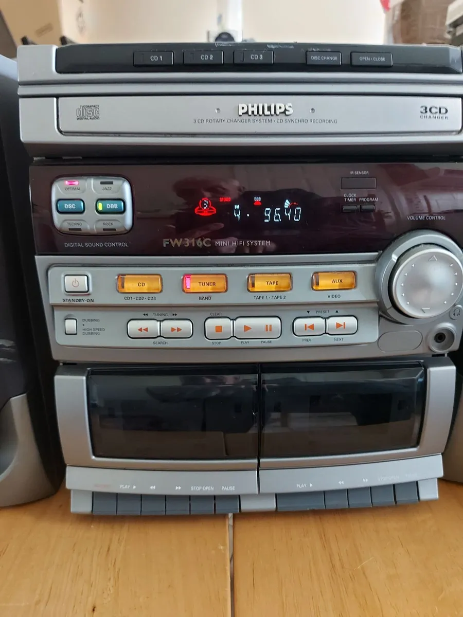 Philips Music System, Model FW316C22 - Image 2
