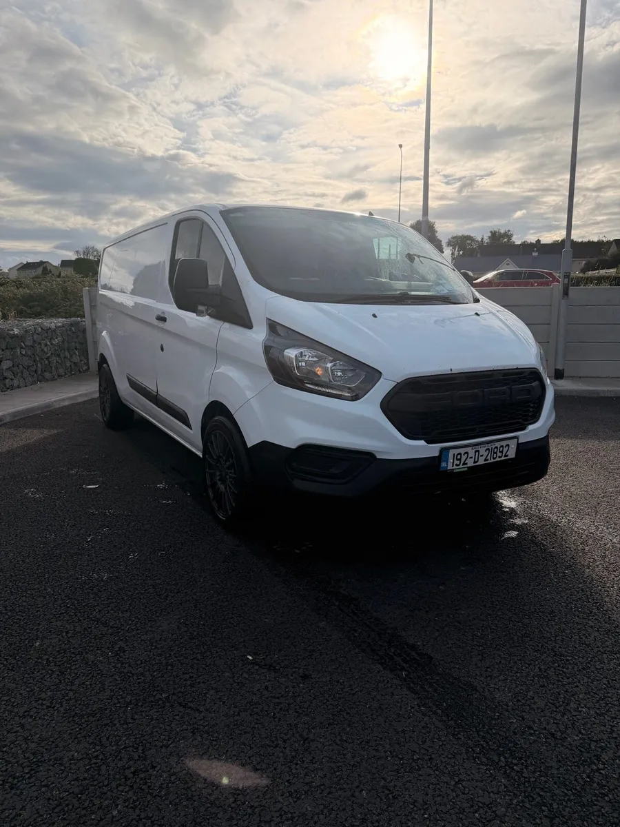 Ford transit custom Lwb - Image 1