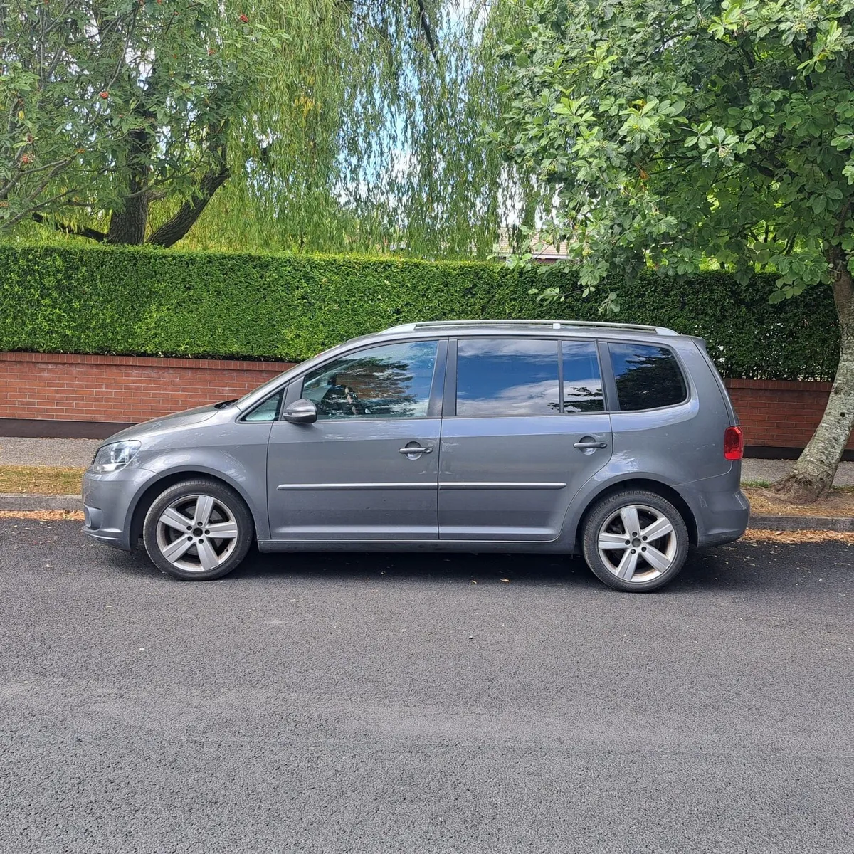 Volkswagen Touran - Image 4