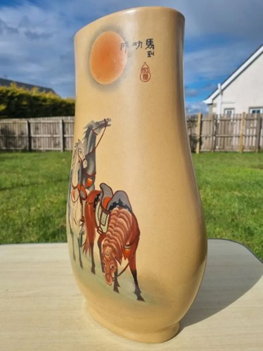 Old Chinese Color Enamel Porcelain Vase - Image 2