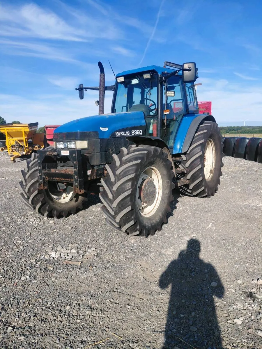 New Holland 8360 with Creeper box - Image 2