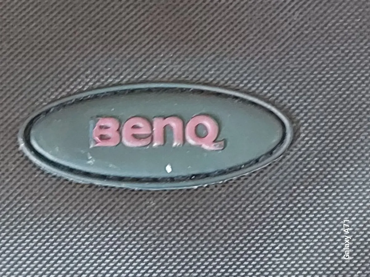 BENQ Laptop Bag in really great condition - Image 4