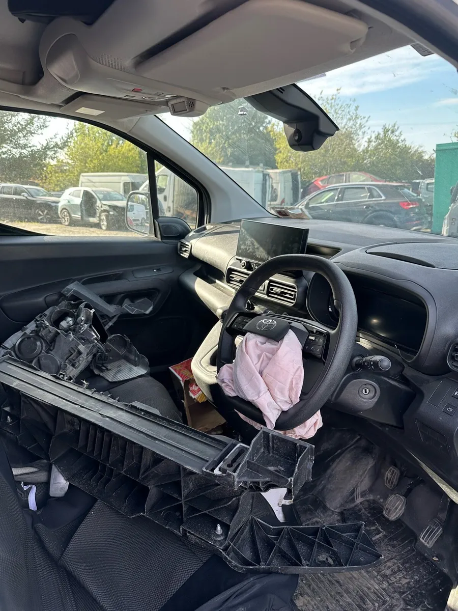 2024 Toyota Proace - Image 3