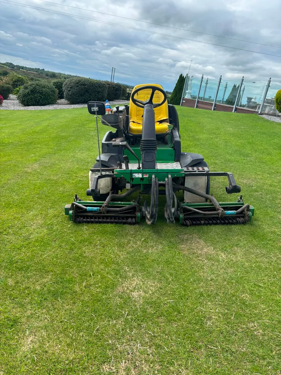 John Deere 2500 cylinder lawn mower - Image 2