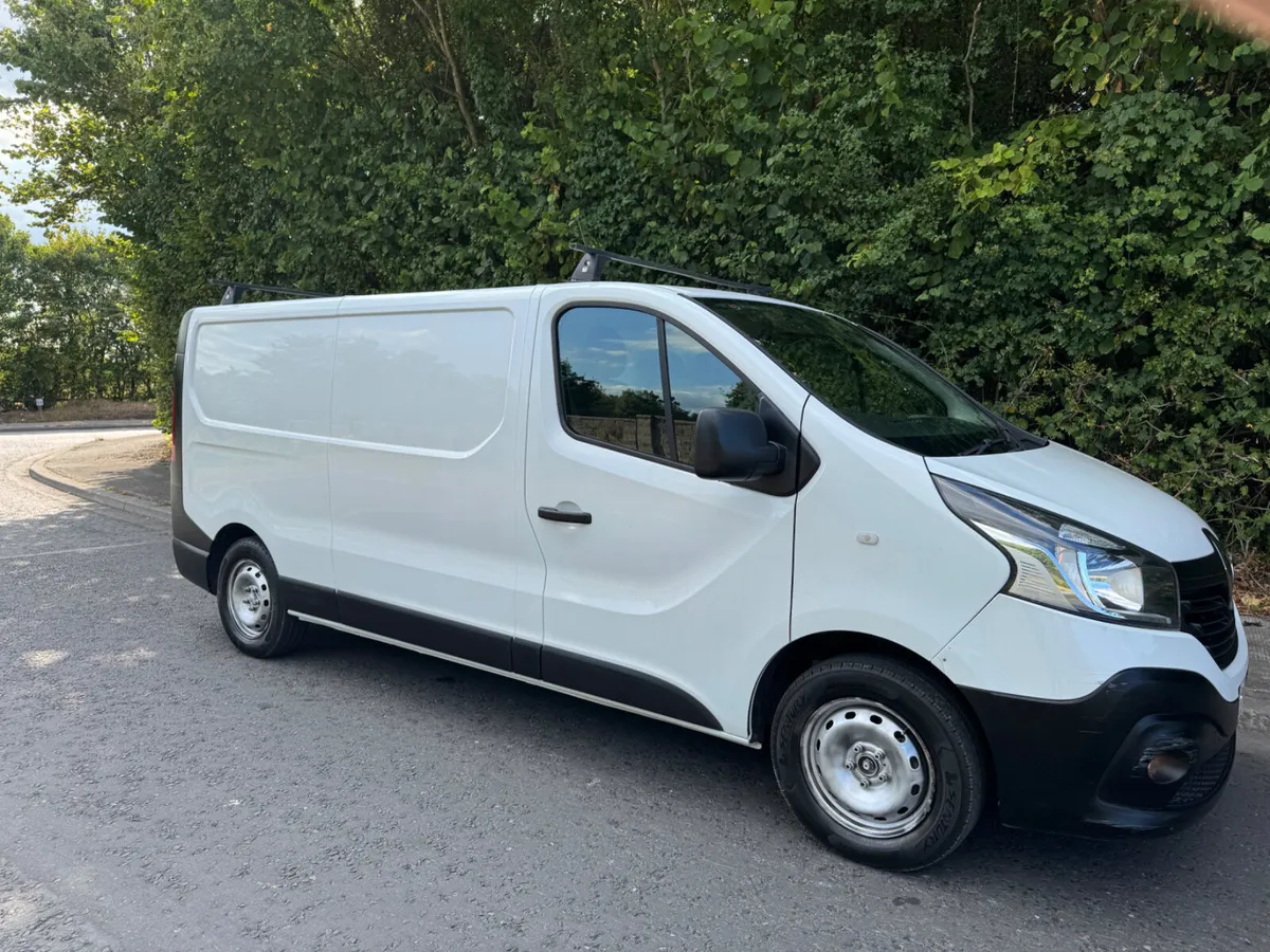 Renault Trafic low mileage - Image 2