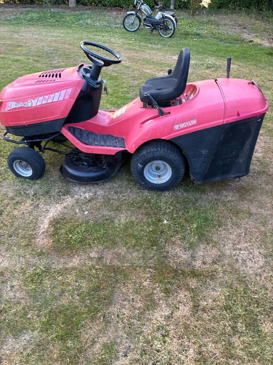 Ride on lawnmower - Image 2