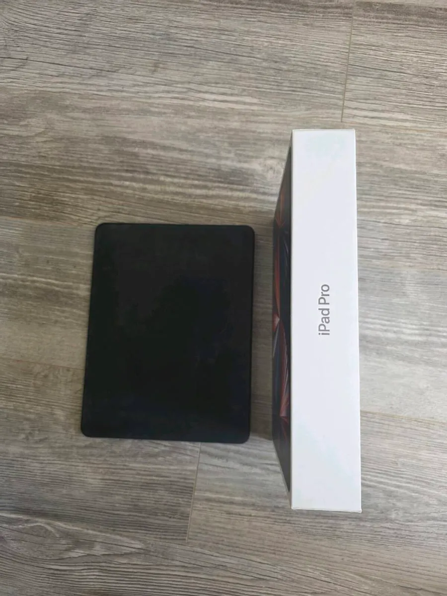 Apple Ipad pro 12.9 5th gen 128gb Cellular + Wifi - Image 1