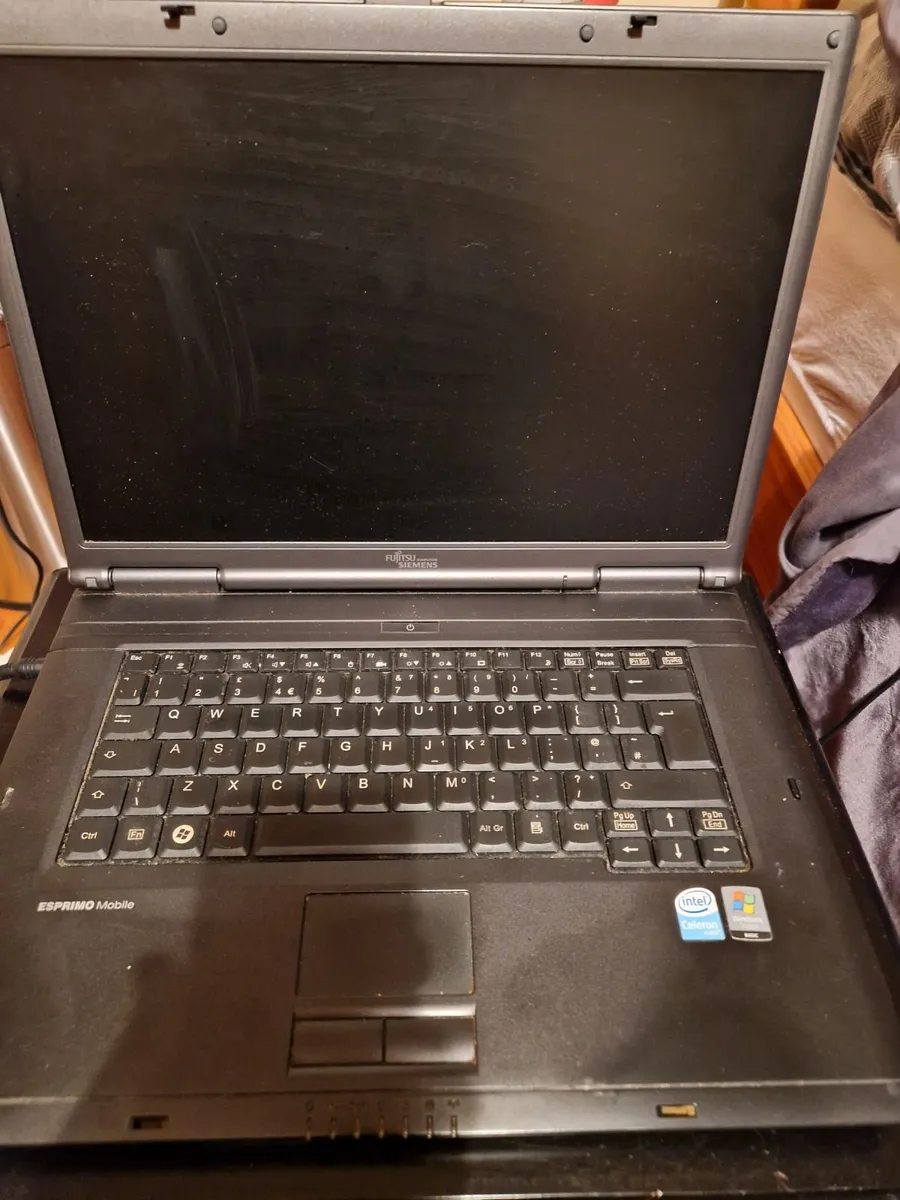 Fujitsu Esprimo V5535 Laptop, 1Terrabyte HDD - Image 2