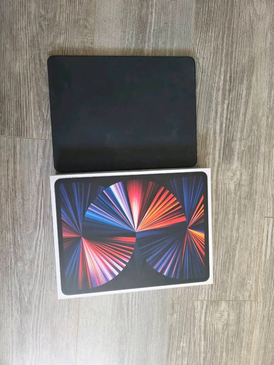 Apple Ipad pro 12.9 5th gen 128gb Cellular + Wifi - Image 2