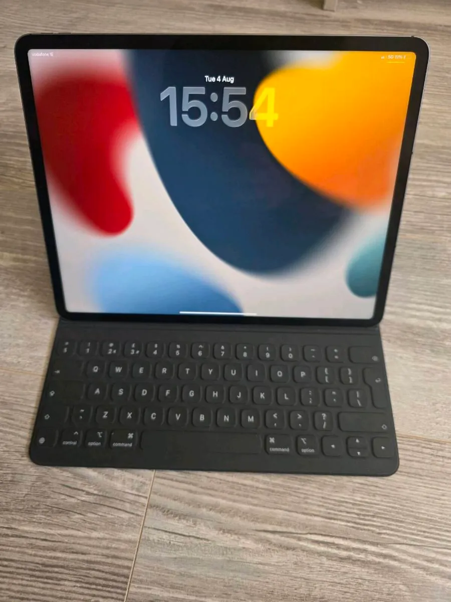 Apple Ipad pro 12.9 5th gen 128gb Cellular + Wifi - Image 3