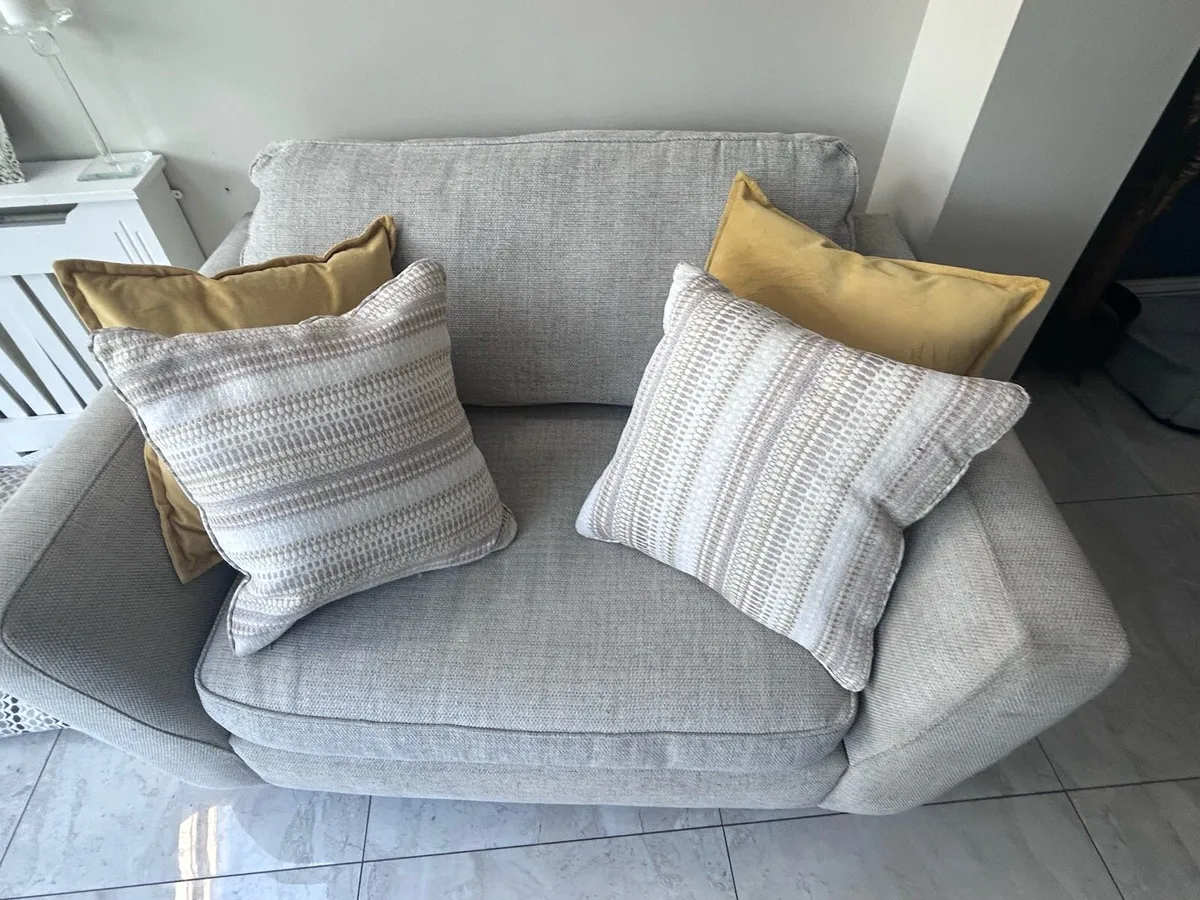 Sofa and snuggle chair - Image 3