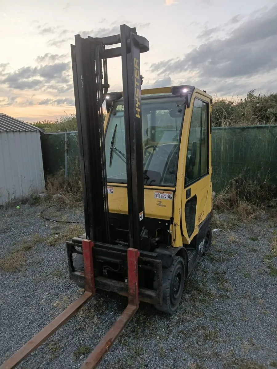 2018 HYSTER 1.6T FORKLIFT - Image 2