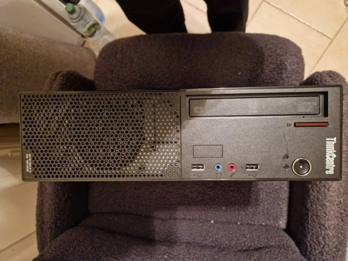 Lenovo ThinkCentre Desktop PC, Windows 7 Starter - Image 3