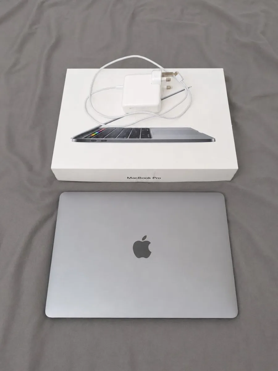Apple MacBook Pro 2016 , i7 , 16/512Gb - Image 1