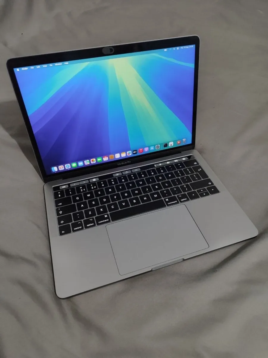 Apple MacBook Pro 2016 , i7 , 16/512Gb - Image 2