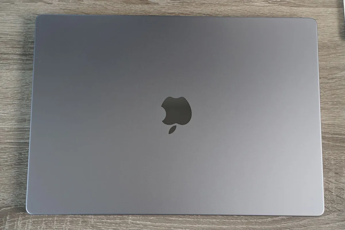 MacBook Pro 16" 2021 M1 Pro | 16GB | 512GB - Image 4