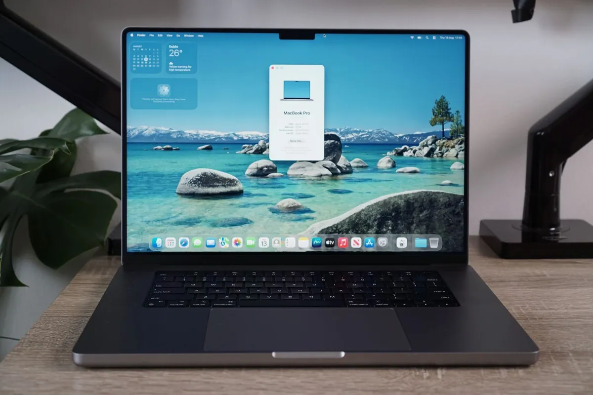 MacBook Pro 16" 2021 M1 Pro | 16GB | 512GB - Image 1