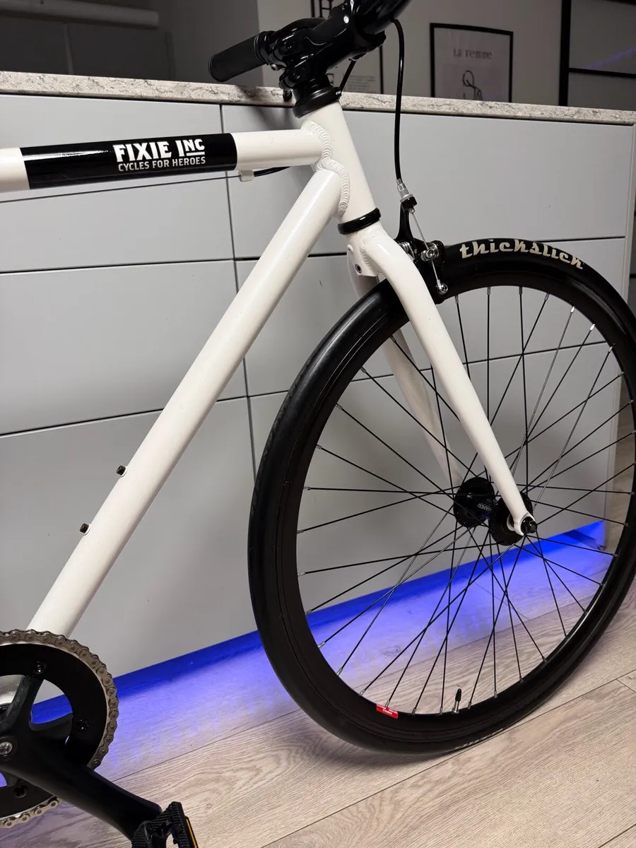 FIXIE Inc. Floater Single Speed Bike (Like New) - Image 3