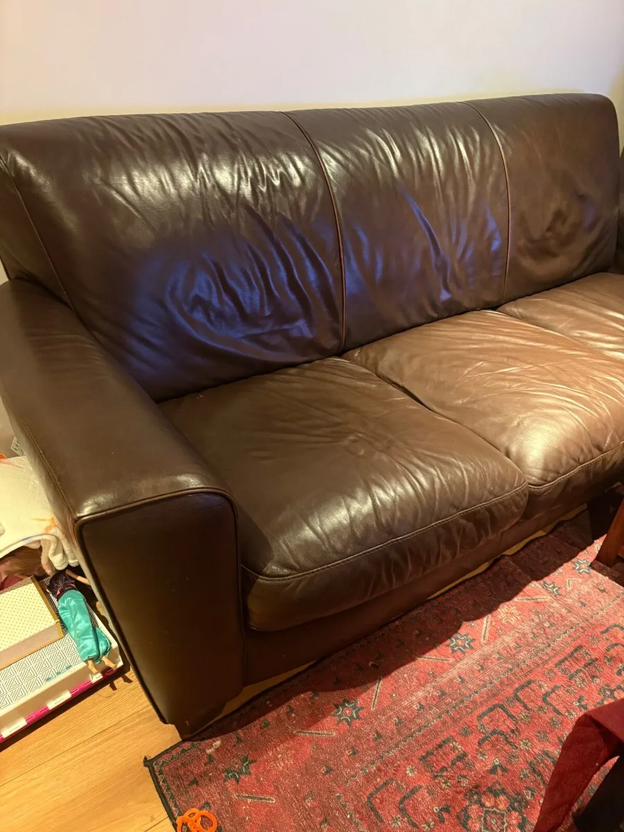 Couch - Image 2