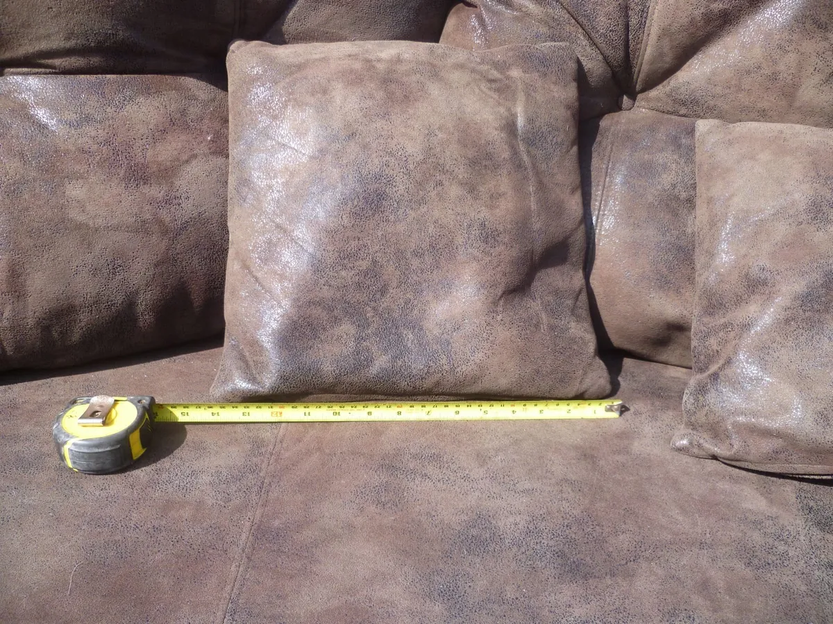 Leather couch - Image 3