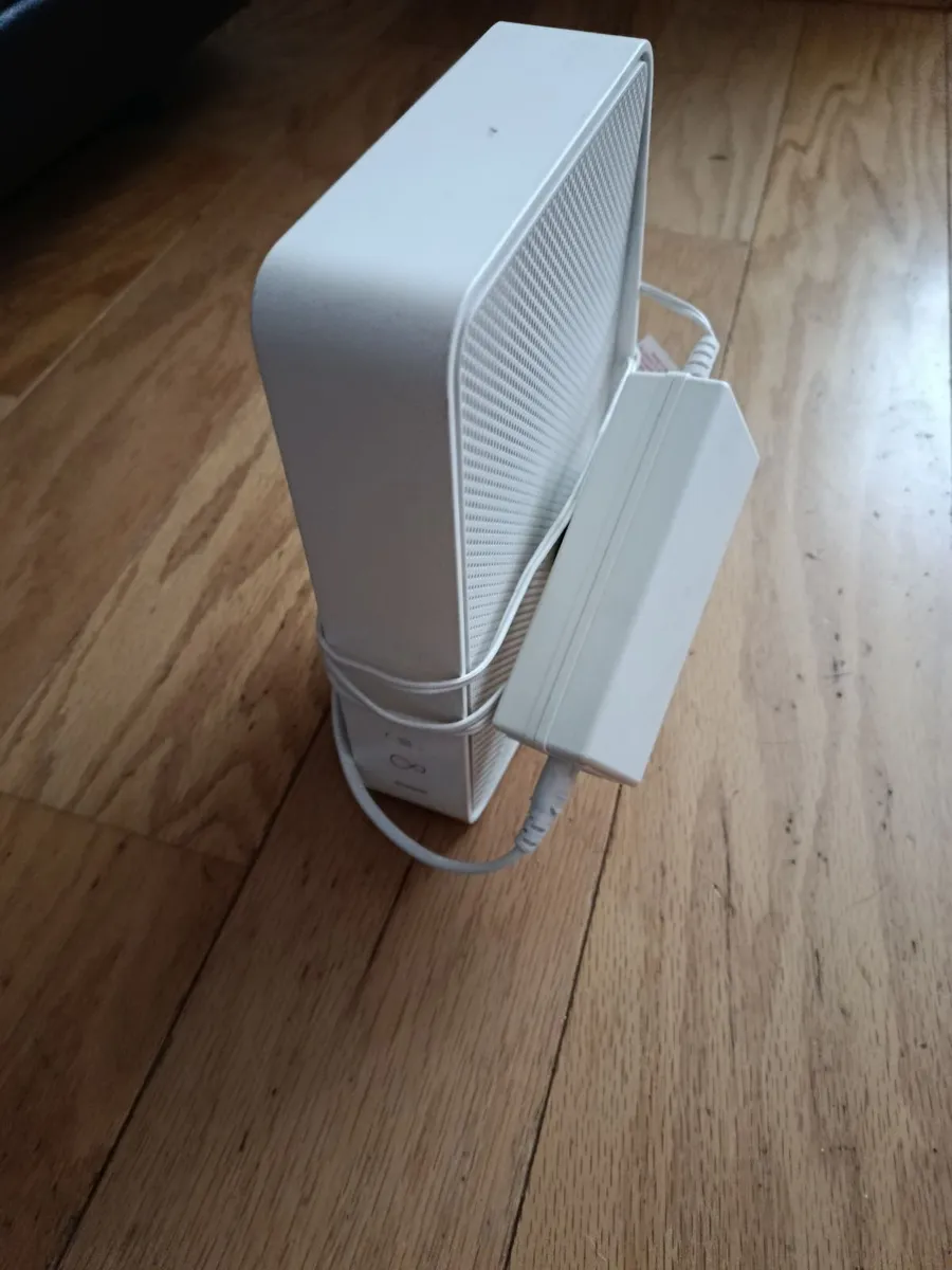 Super Hub 3 Router DOCSIS 3.0 Cable Modem Router