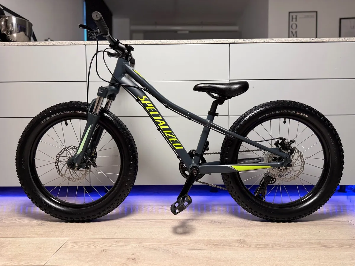 Specialized Rip Rock Disc Kids Bike 20 inch - Image 2