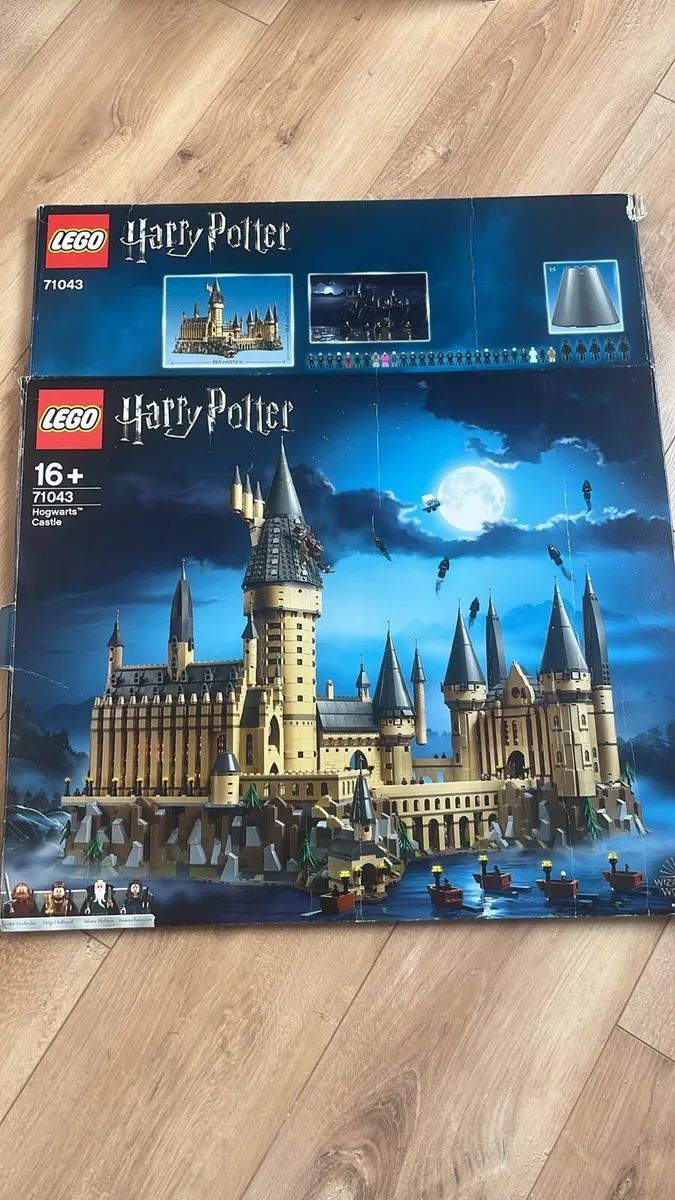 Hogwarts Castle Lego Set 71043 (16yrs+) - Image 2