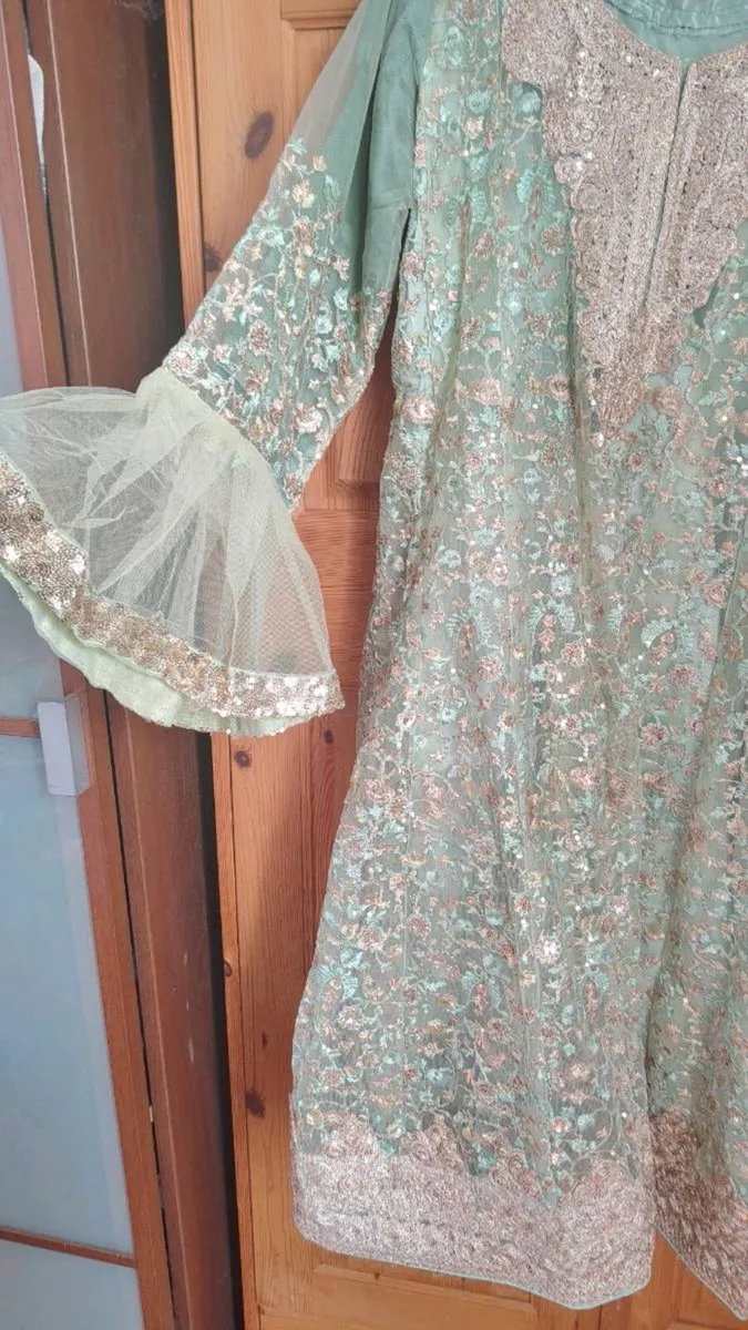 2 Women pakistani dress - Image 4